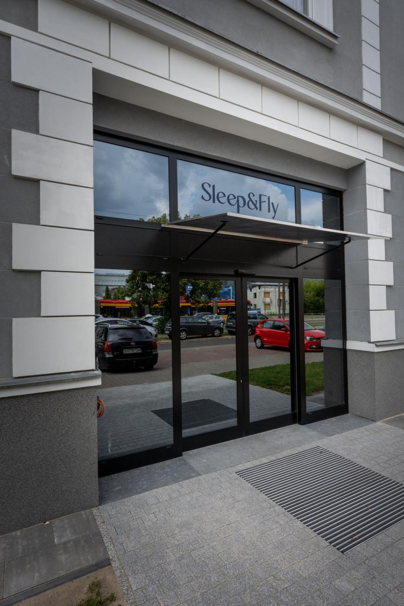 Bed and breakfast Sleep&Fly Okecie Warsaw Airport Extérieur photo